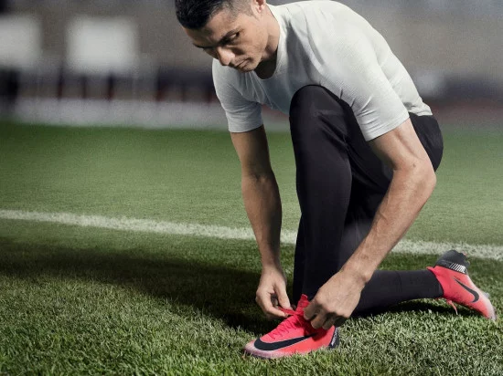 cristiano ronaldo nike mercurial chapter 7 rosse.webp